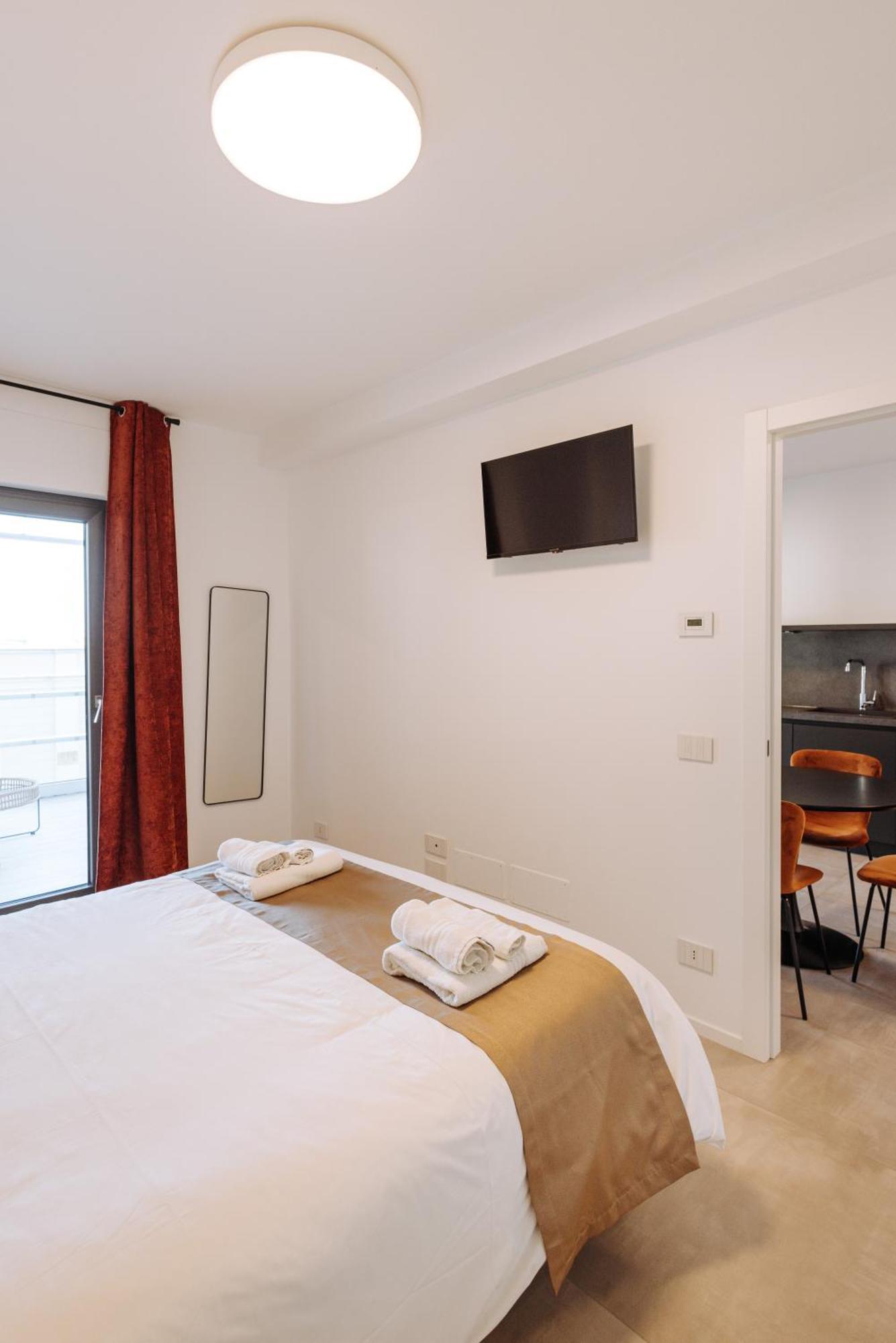 Marisabella Suite 8 Bari Bagian luar foto